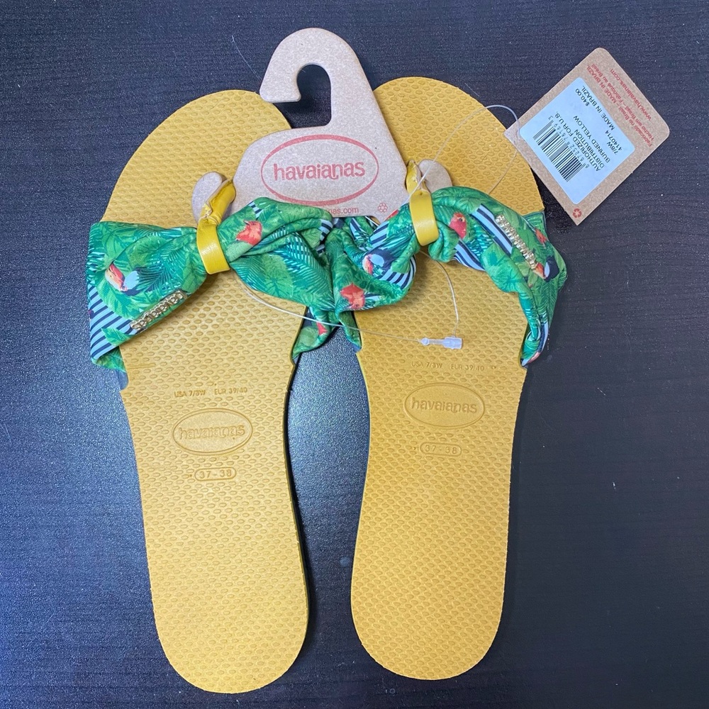 NWT Havaianas Burnt Yellow You St. Tropez Sandal